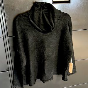 Black White Dreamer’s Debut Women’s Turtleneck Pullover.
